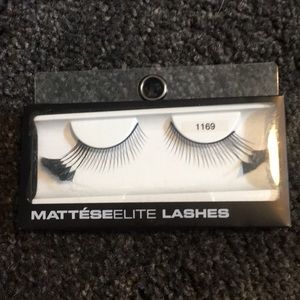 Lashes never opened